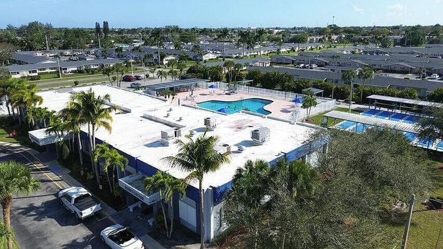 2531 W Barkley Drive W D, West Palm Beach, FL 33415