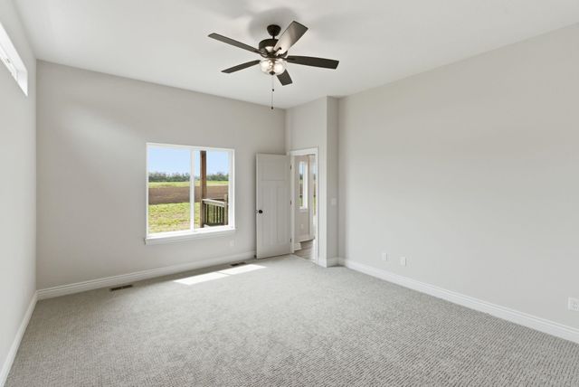 1323 Footbridge St, Goddard, KS 67052