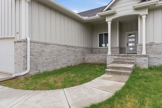 1323 Footbridge St, Goddard, KS 67052