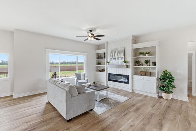 1323 Footbridge St, Goddard, KS 67052