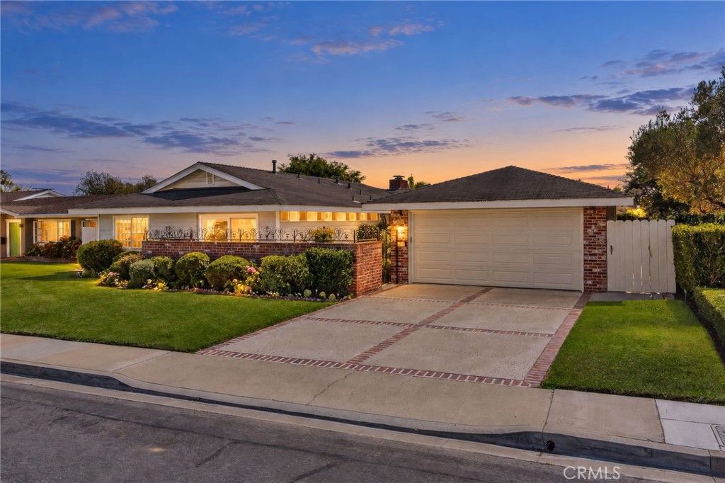 1407 Santanella, Corona Del Mar, CA 92625 — exterior