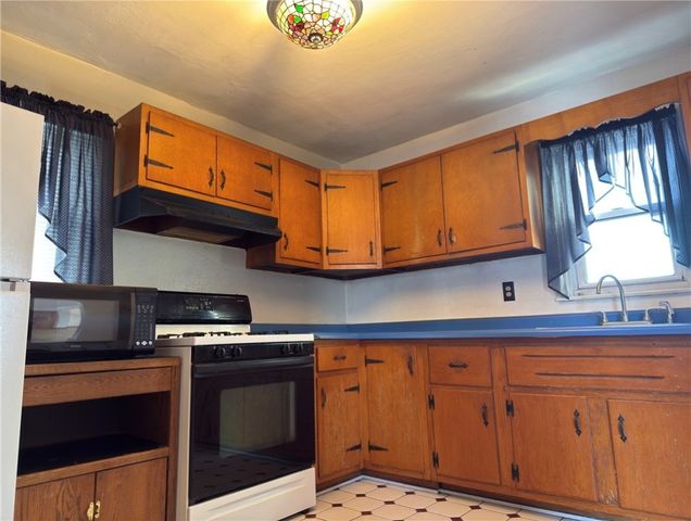 317 Mckinley St, W Kittanning Boro, PA 16201