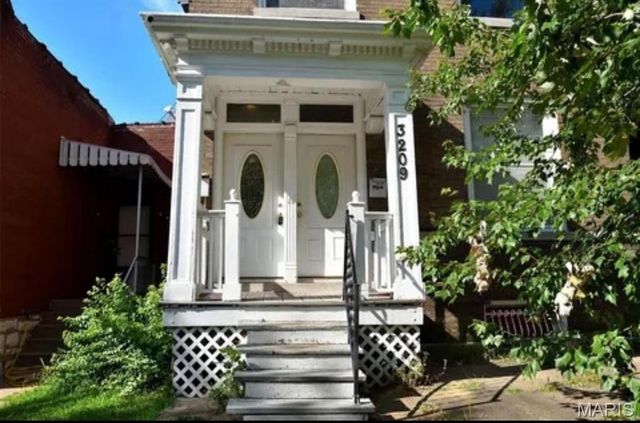 3209 Taft Avenue, St Louis, MO 63111