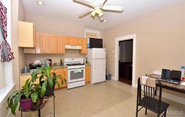 3209 Taft Avenue, St Louis, MO 63111