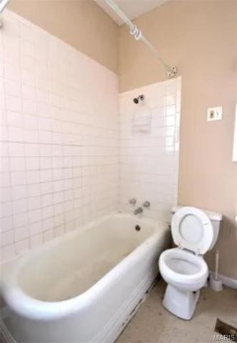 3209 Taft Avenue, St Louis, MO 63111