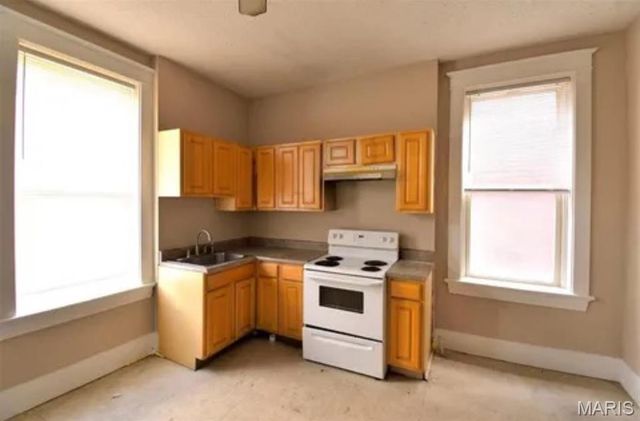 3209 Taft Avenue, St Louis, MO 63111