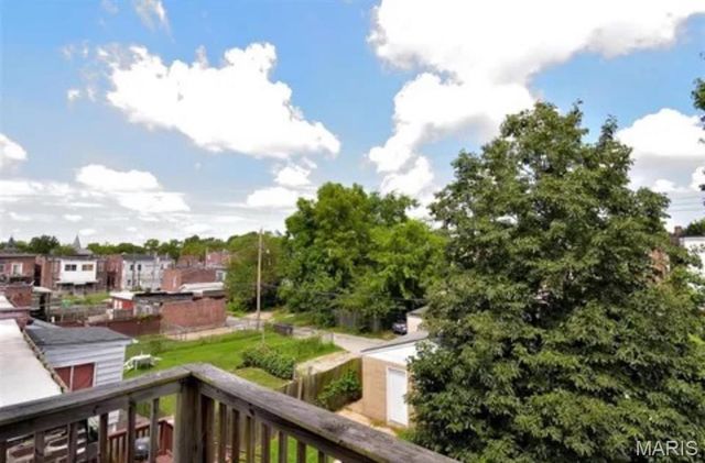 3209 Taft Avenue, St Louis, MO 63111