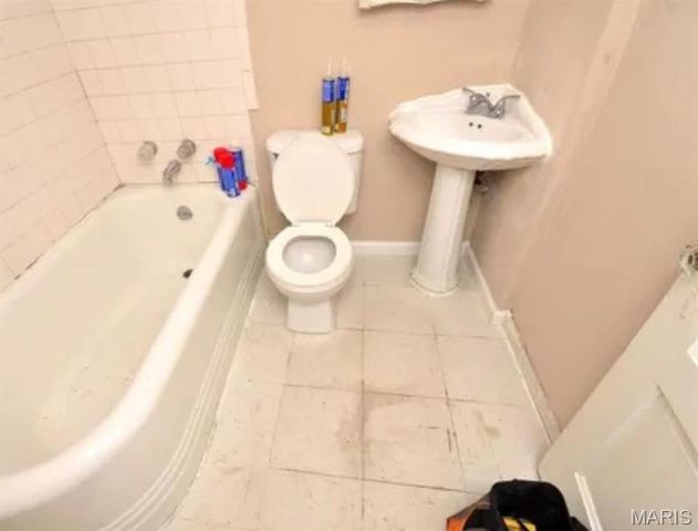 3209 Taft Avenue, St Louis, MO 63111