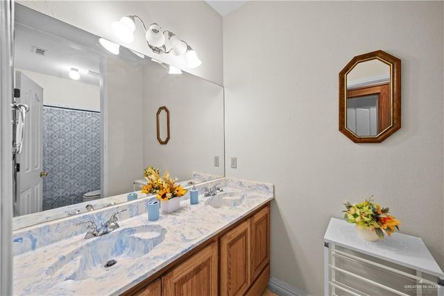 2219 W Champion Street, Edinburg, TX 78539