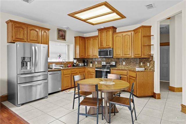 2219 W Champion Street, Edinburg, TX 78539