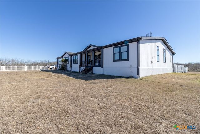 546 Texas Oak Dr, Cedar Creek, TX 78612