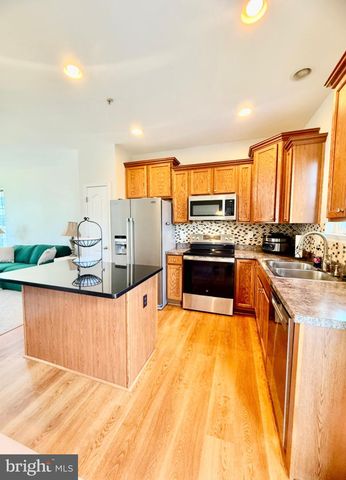 7697 TIMBERCROSS LN, Glen Burnie, MD 21060