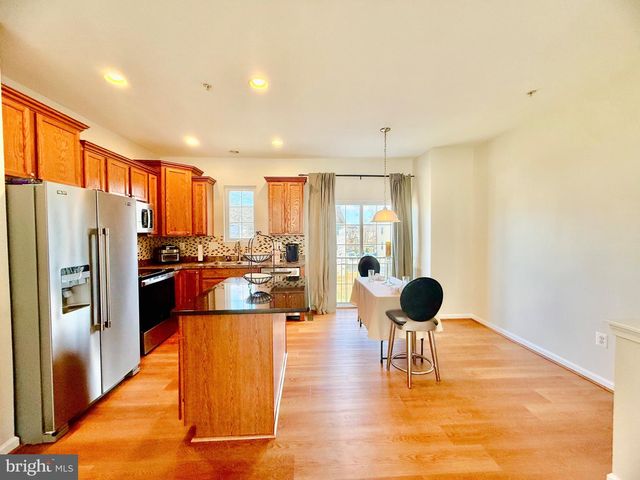 7697 TIMBERCROSS LN, Glen Burnie, MD 21060