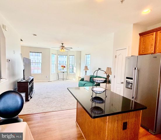 7697 TIMBERCROSS LN, Glen Burnie, MD 21060