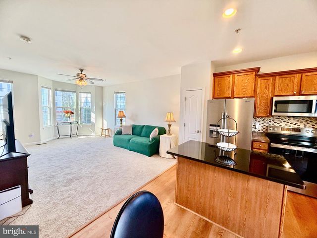 7697 TIMBERCROSS LN, Glen Burnie, MD 21060