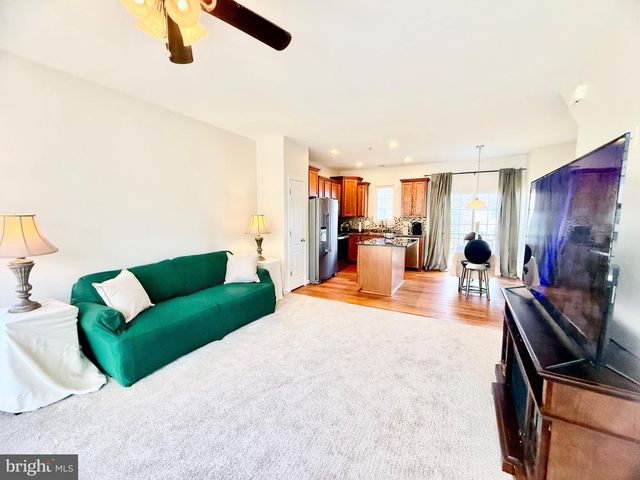 7697 TIMBERCROSS LN, Glen Burnie, MD 21060