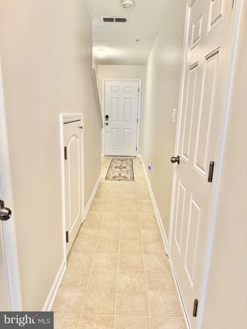 7697 TIMBERCROSS LN, Glen Burnie, MD 21060