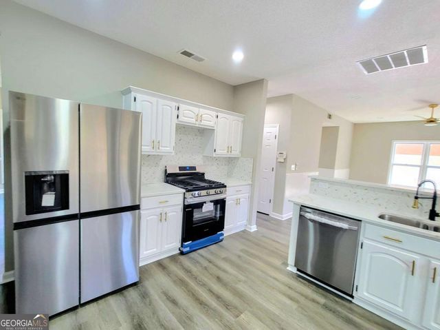 2081 Hunters Ridge Drive, Lawrenceville, GA 30044