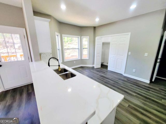 2081 Hunters Ridge Drive, Lawrenceville, GA 30044