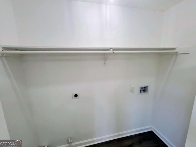 2081 Hunters Ridge Drive, Lawrenceville, GA 30044