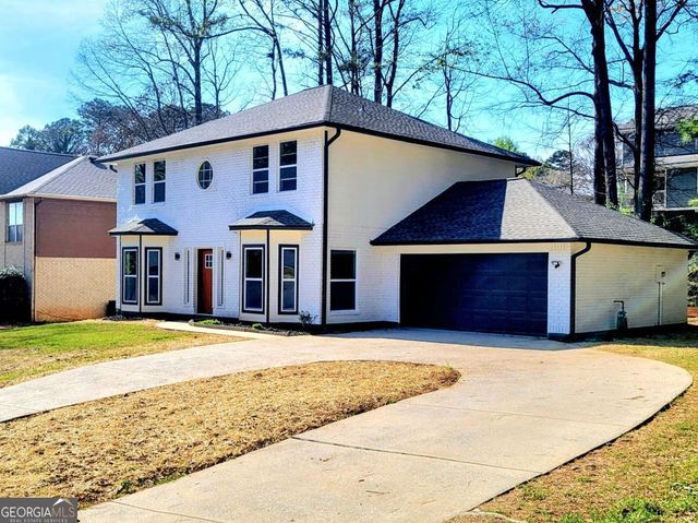 2081 Hunters Ridge Drive, Lawrenceville, GA 30044