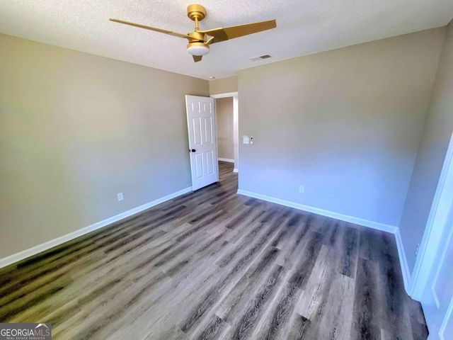 2081 Hunters Ridge Drive, Lawrenceville, GA 30044