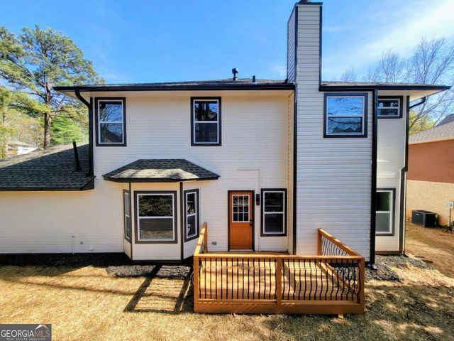 2081 Hunters Ridge Drive, Lawrenceville, GA 30044