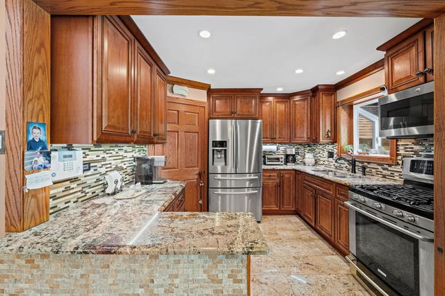9138 belleforte Avenue, Morton Grove, IL 60053