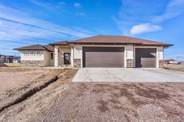 1025 N Dalton Brothers Dr, Pueblo West, CO 81007