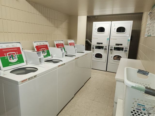 1524 Pensacola Street 210, Honolulu, HI 96822