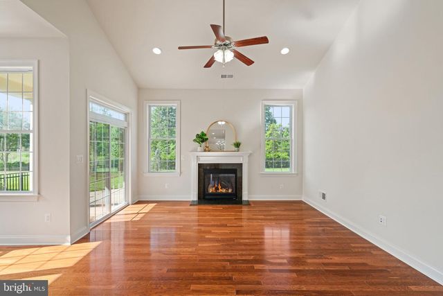 20851 SABER JET PL, Ashburn, VA 20147