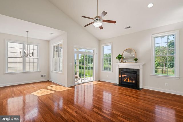 20851 SABER JET PL, Ashburn, VA 20147