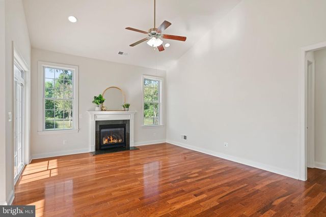 20851 SABER JET PL, Ashburn, VA 20147