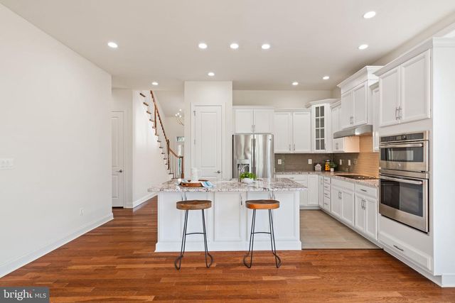 20851 SABER JET PL, Ashburn, VA 20147