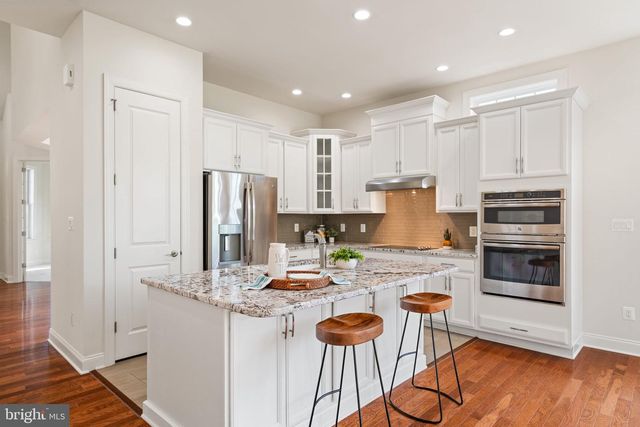 20851 SABER JET PL, Ashburn, VA 20147