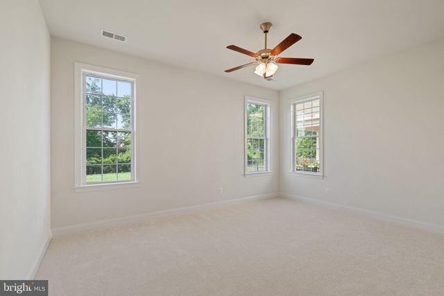 20851 SABER JET PL, Ashburn, VA 20147