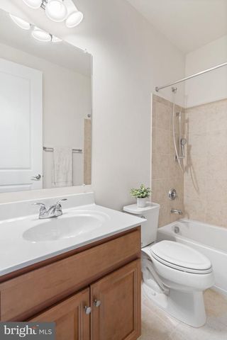 20851 SABER JET PL, Ashburn, VA 20147