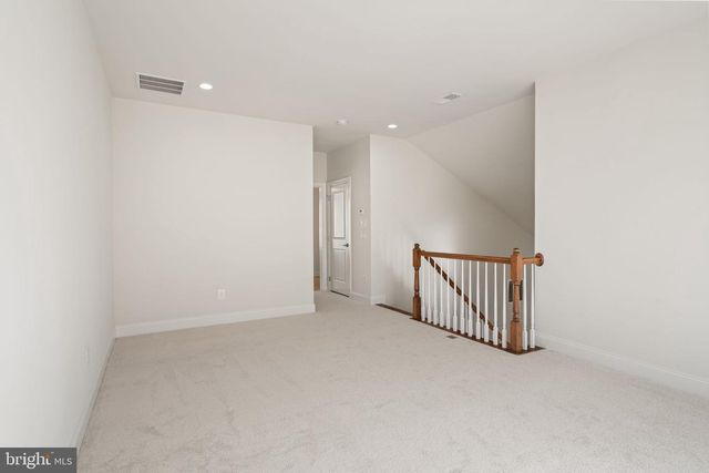 20851 SABER JET PL, Ashburn, VA 20147