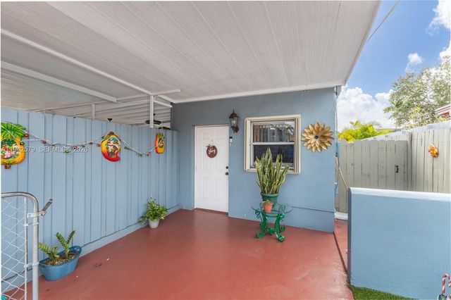 2818 SW 2nd St, Miami, FL 33135