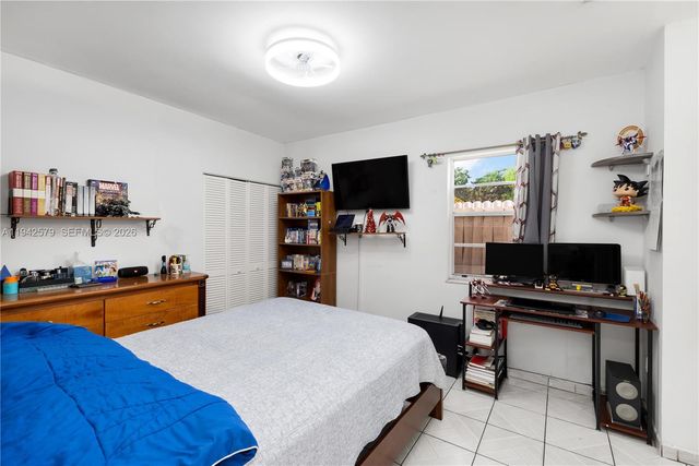 2818 SW 2nd St, Miami, FL 33135