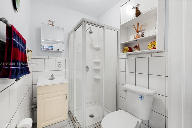 2818 SW 2nd St, Miami, FL 33135