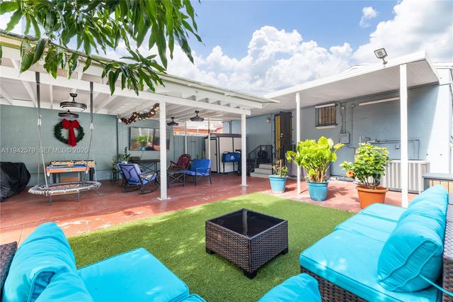 2818 SW 2nd St, Miami, FL 33135