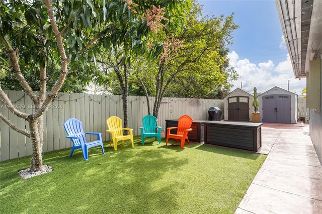 2818 SW 2nd St, Miami, FL 33135