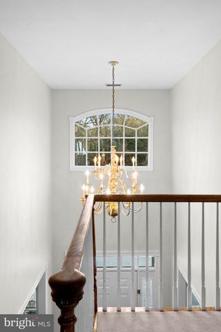 1 BRADDOCKS MILL RD, Medford, NJ 08055