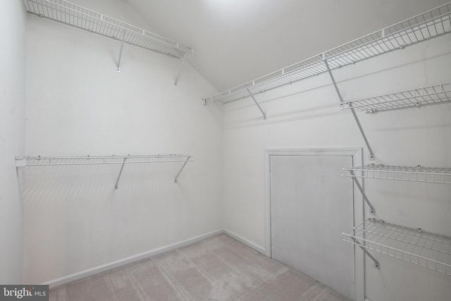 1 BRADDOCKS MILL RD, Medford, NJ 08055