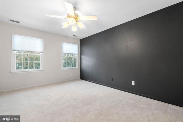 1 BRADDOCKS MILL RD, Medford, NJ 08055