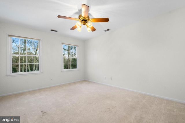 1 BRADDOCKS MILL RD, Medford, NJ 08055