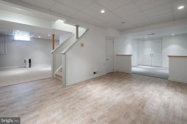 1 BRADDOCKS MILL RD, Medford, NJ 08055