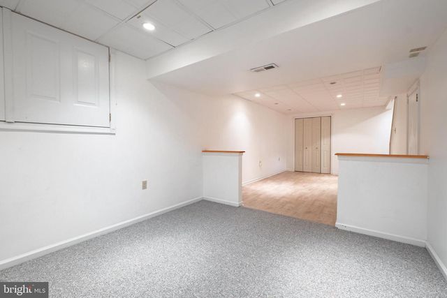 1 BRADDOCKS MILL RD, Medford, NJ 08055