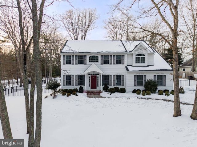 1 BRADDOCKS MILL RD, Medford, NJ 08055